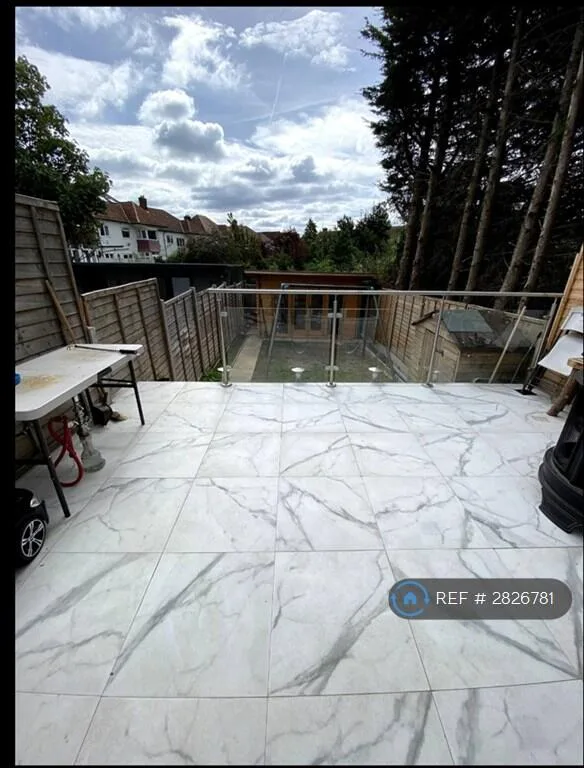 4 bedroom semi-detached house for rent