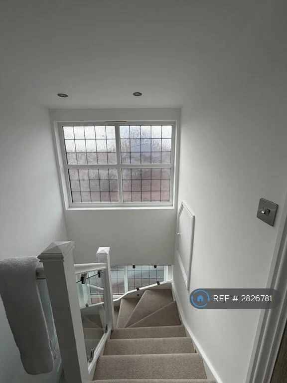 4 bedroom semi-detached house for rent