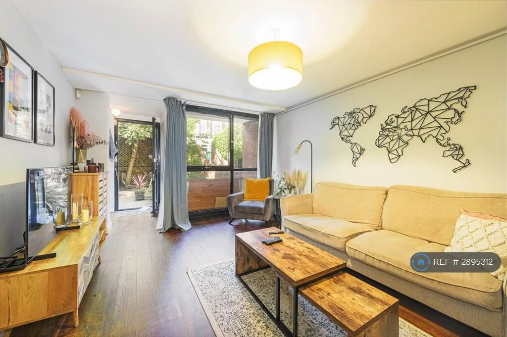 2 bedroom maisonette for rent