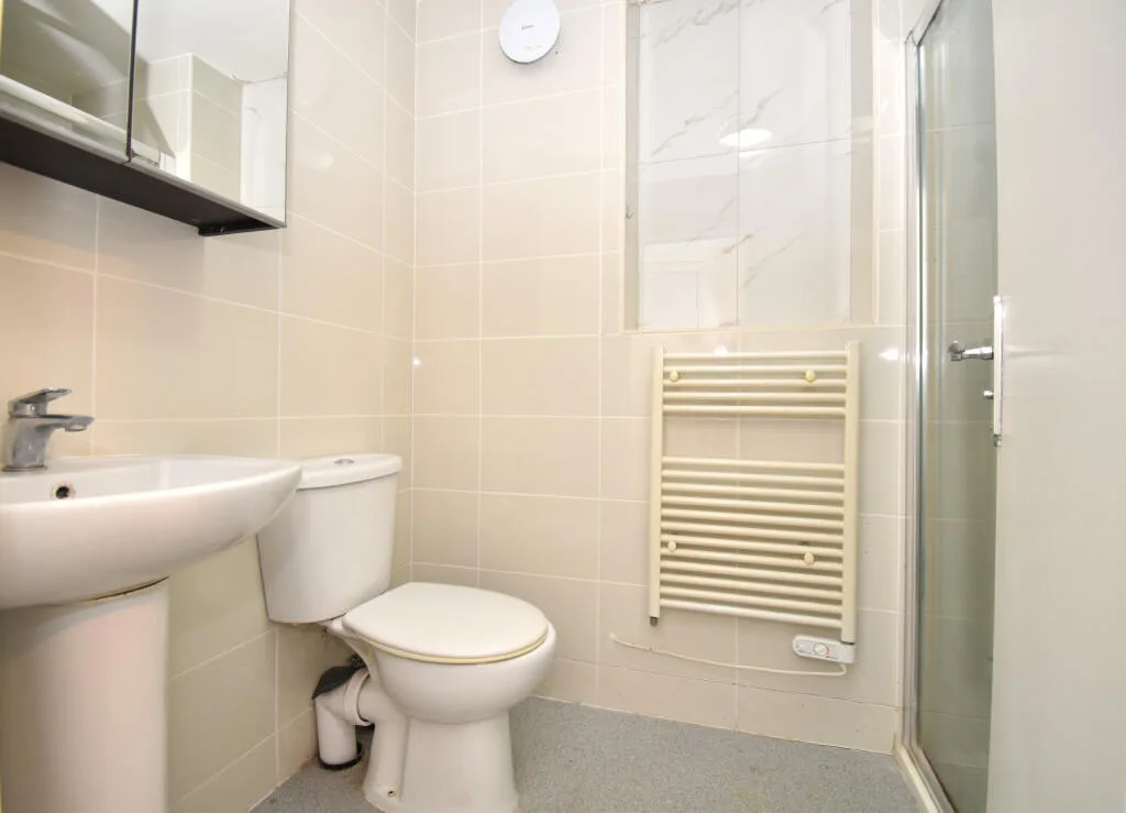 4 bedroom flat for rent