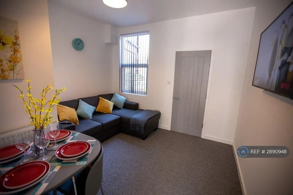 1 bedroom house share for rent