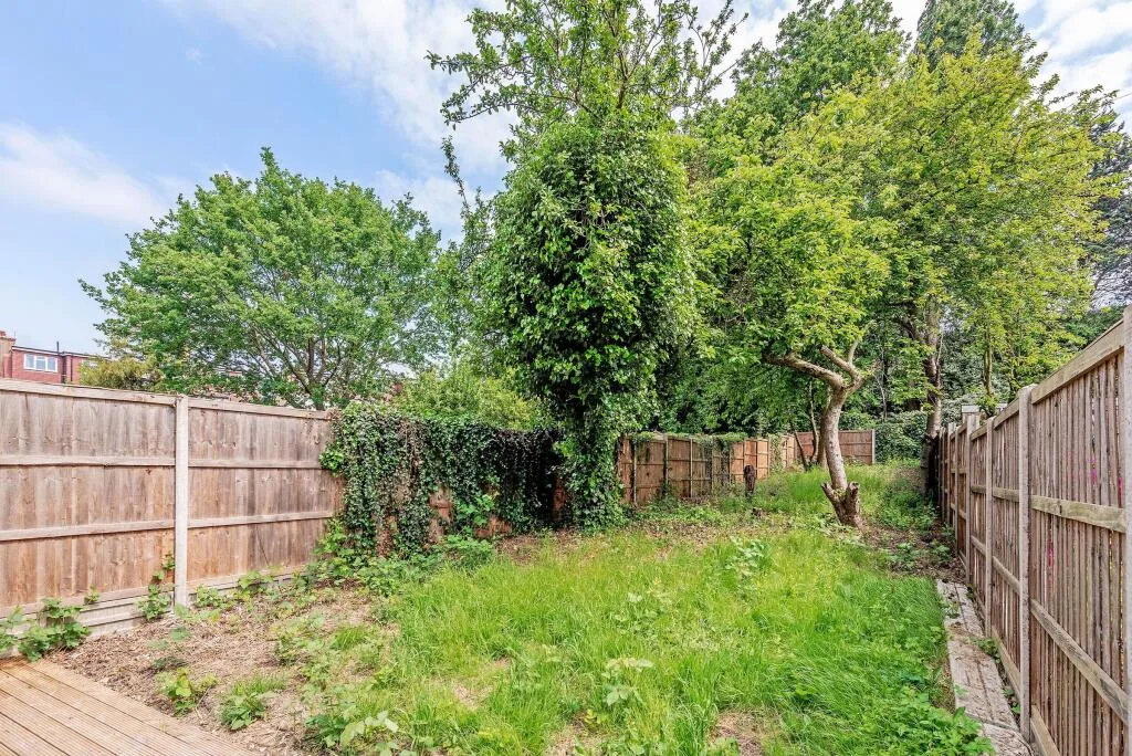Ground floor studio flat for rent