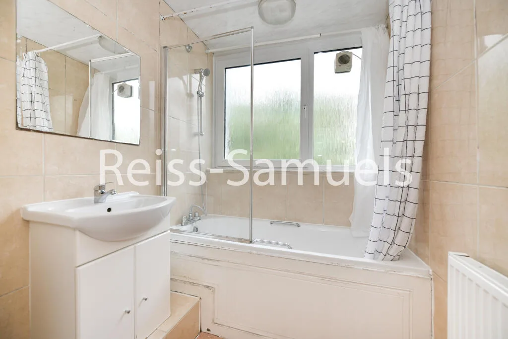 4 bedroom maisonette for rent