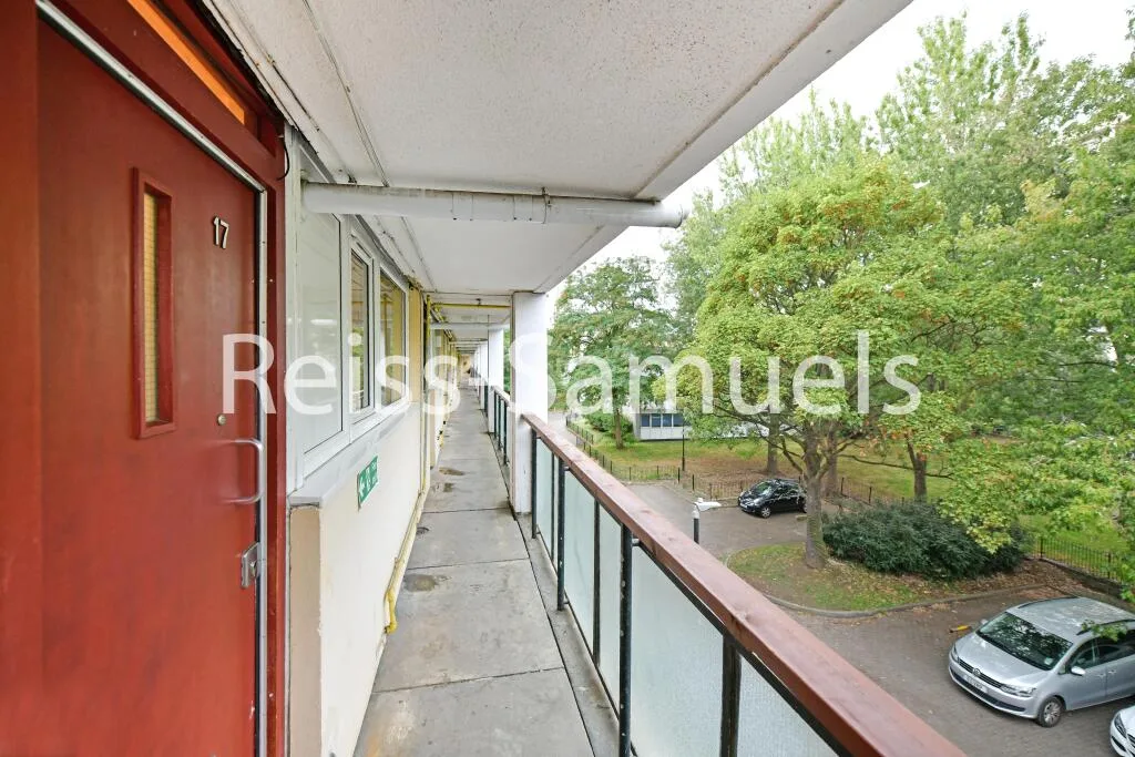 4 bedroom maisonette for rent