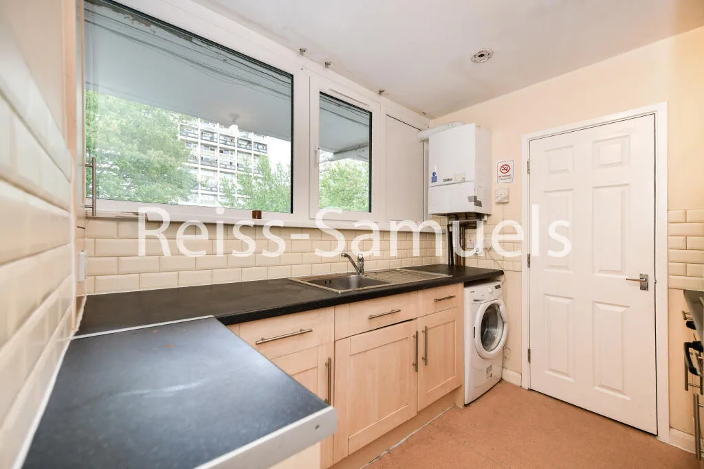 4 bedroom maisonette for rent