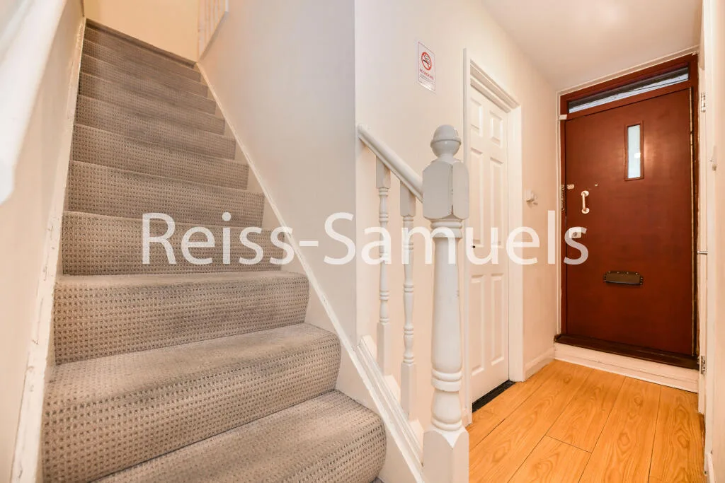 4 bedroom maisonette for rent