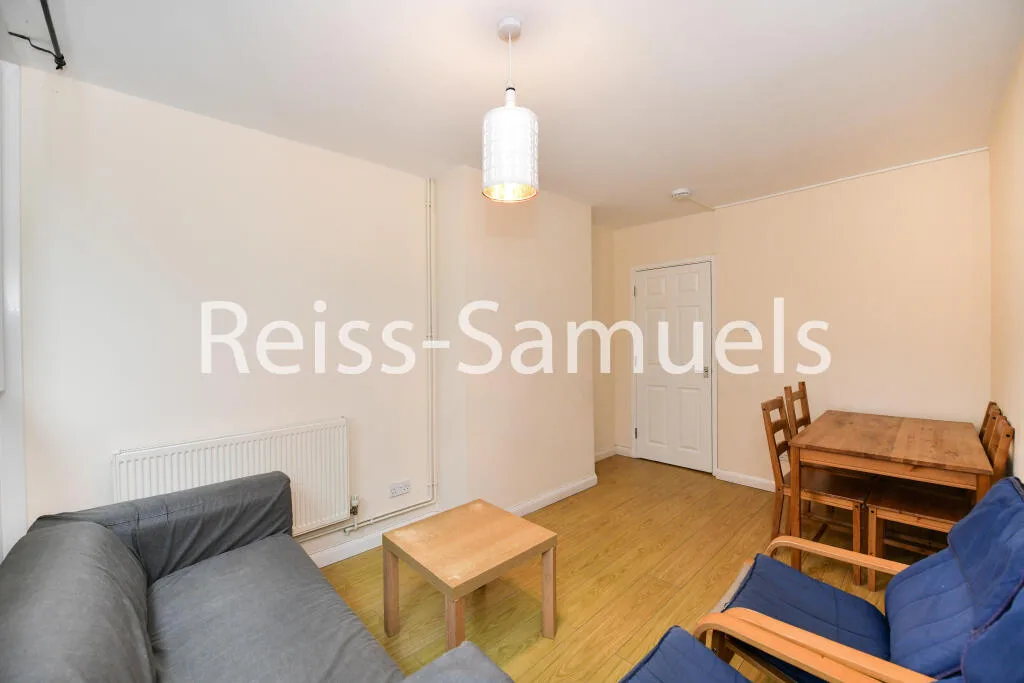 4 bedroom maisonette for rent