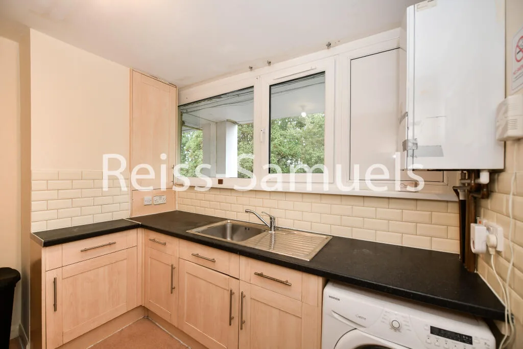 4 bedroom maisonette for rent
