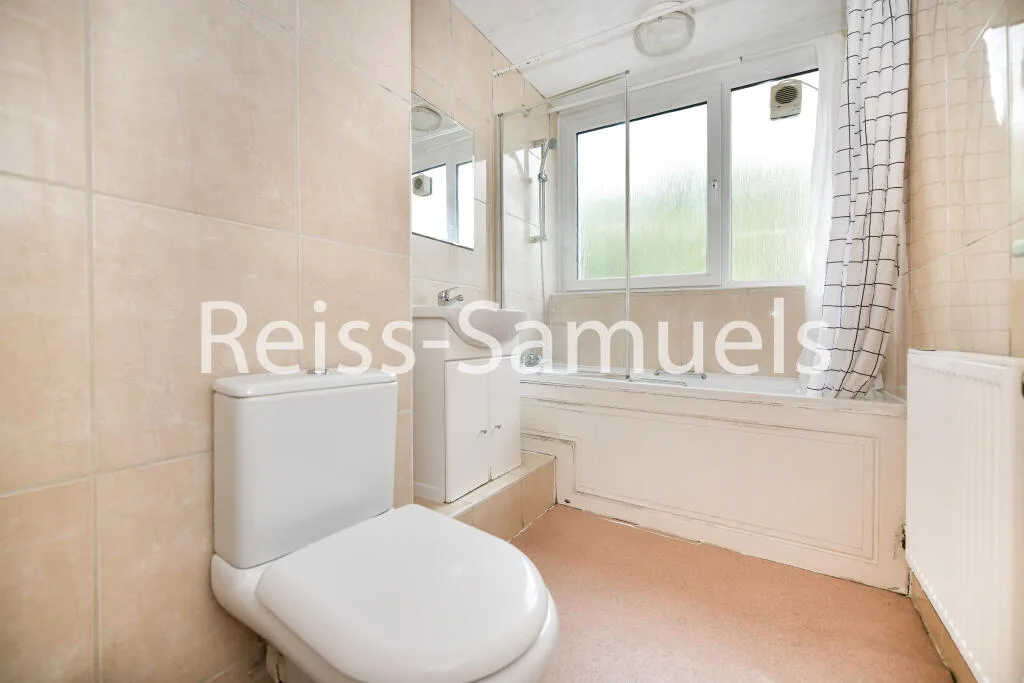 4 bedroom maisonette for rent