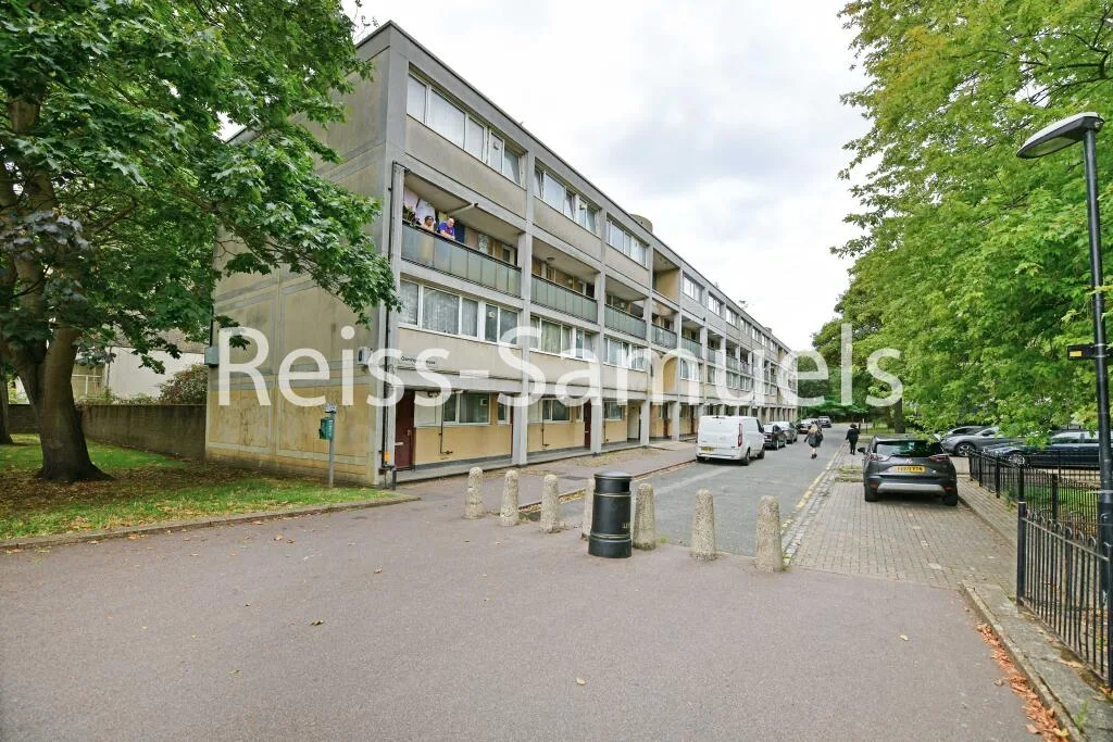 4 bedroom maisonette for rent