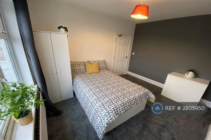 1 bedroom house share for rent