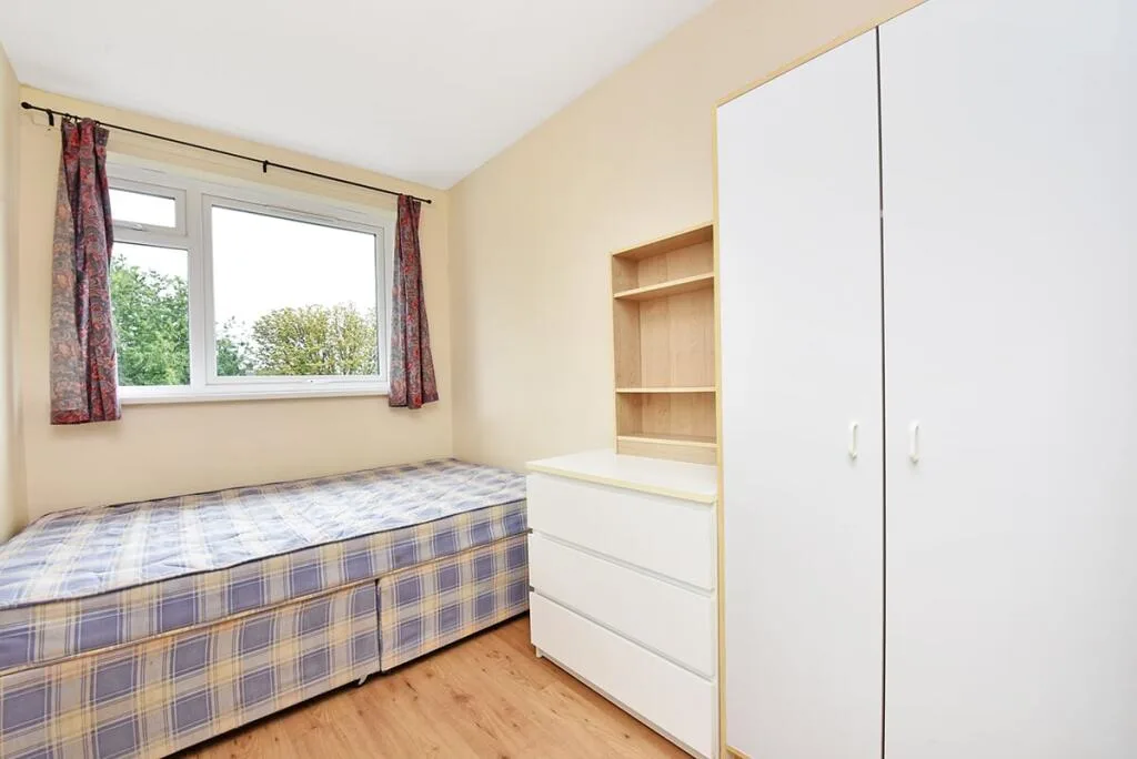 4 bedroom maisonette for rent