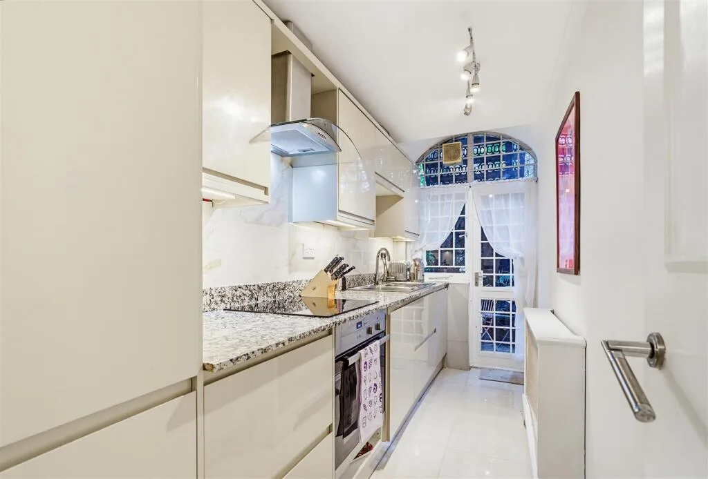 3 bedroom flat for rent