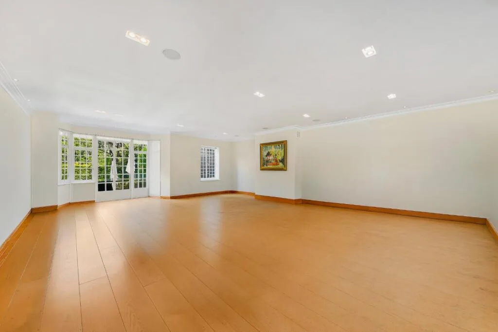 6 bedroom detached house for rent