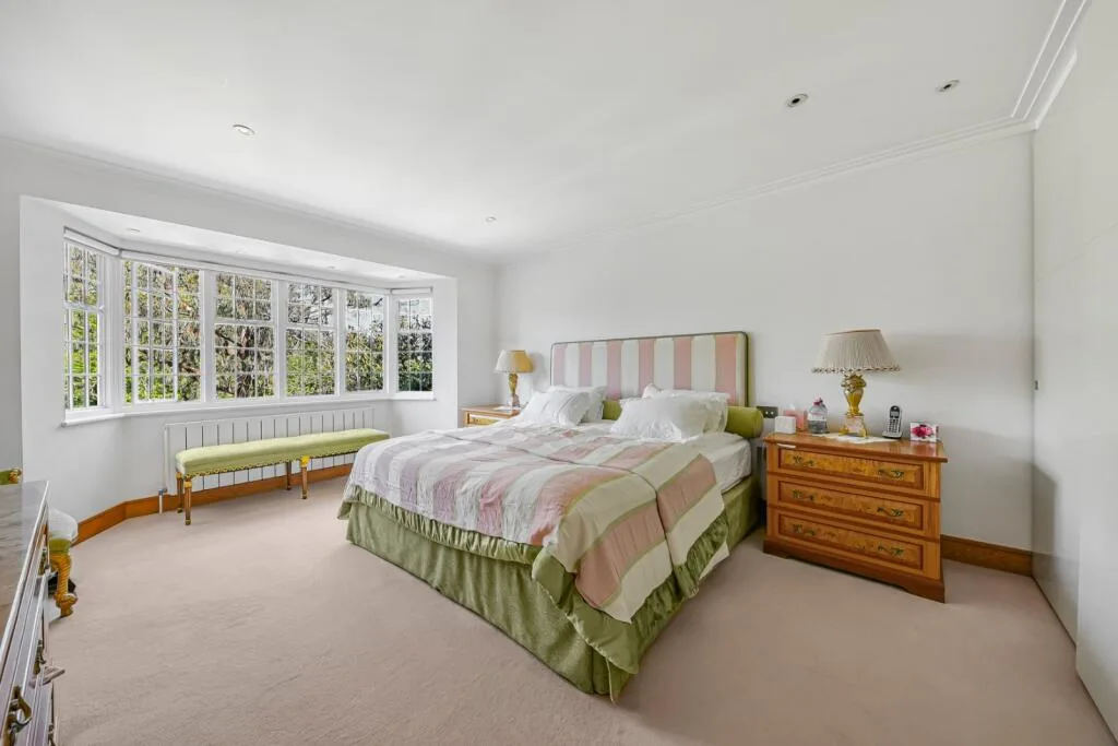 6 bedroom detached house for rent
