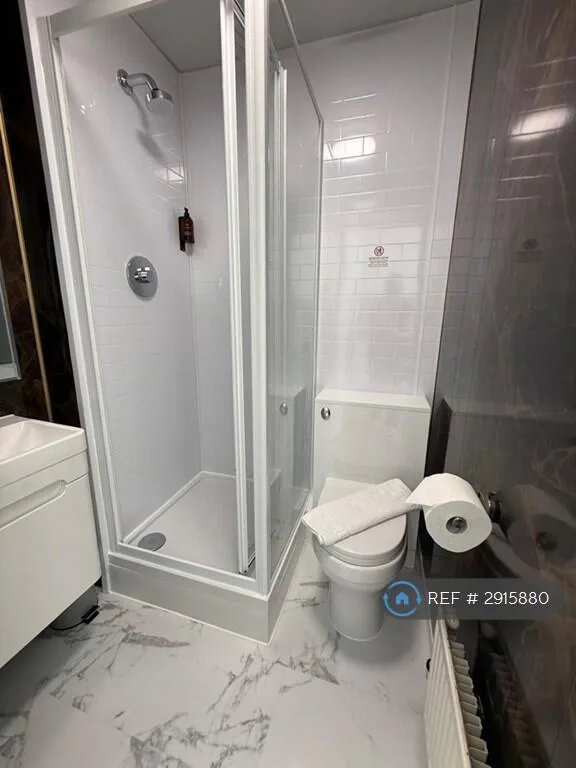 1 bedroom house share for rent