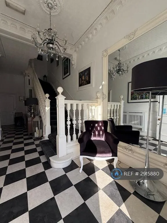 1 bedroom house share for rent