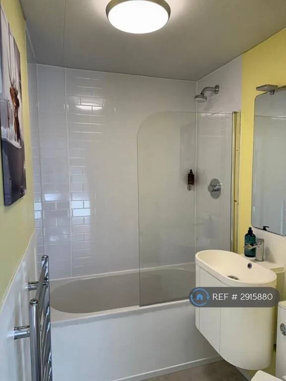 1 bedroom house share for rent