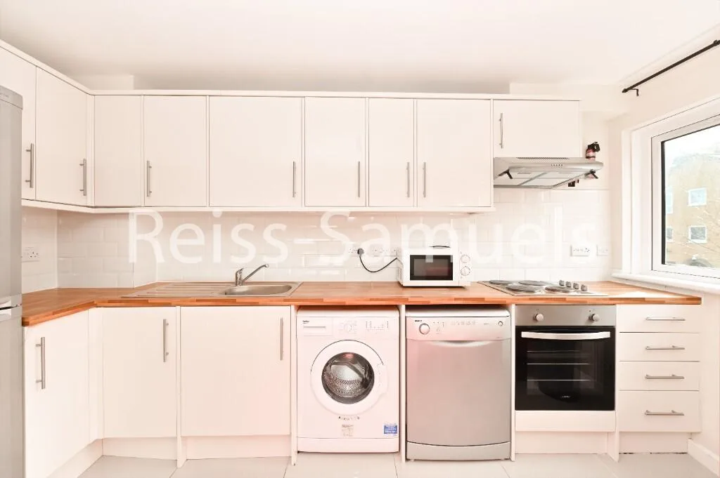 5 bedroom town house for rent
