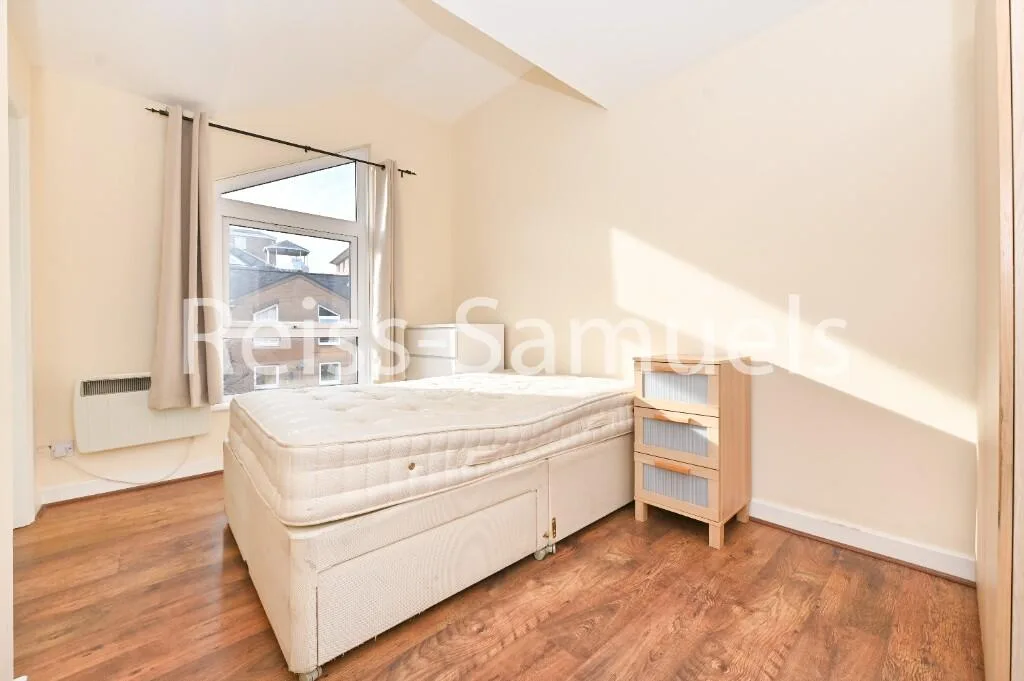 5 bedroom town house for rent
