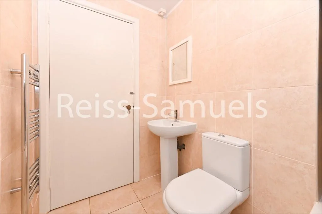 5 bedroom town house for rent