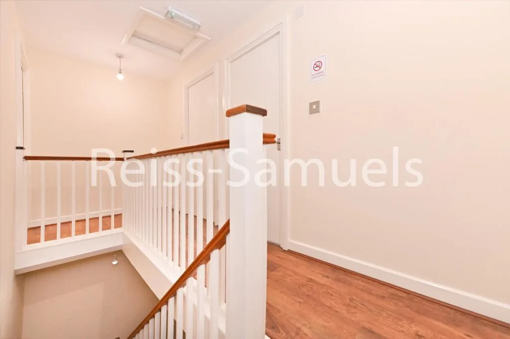 5 bedroom town house for rent