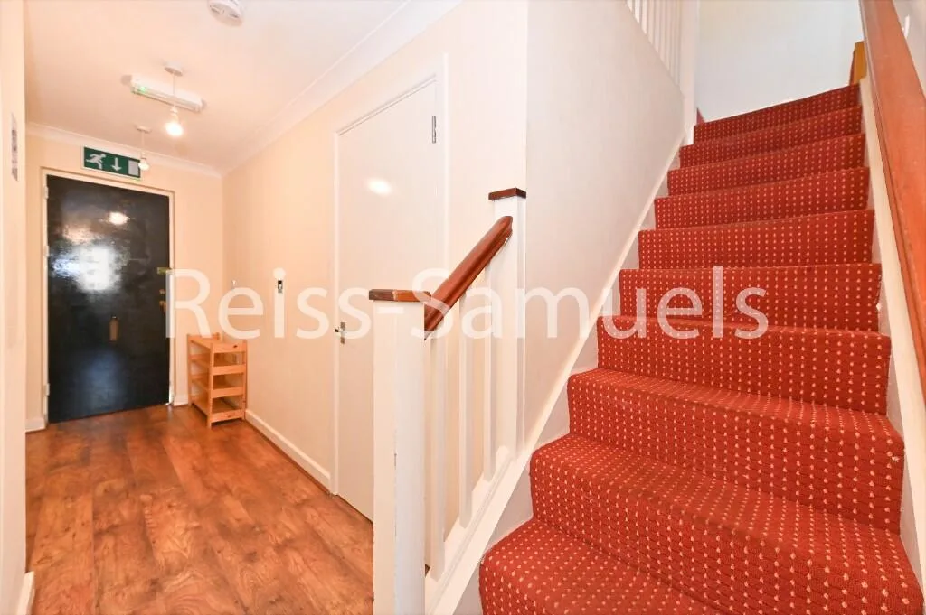 5 bedroom town house for rent