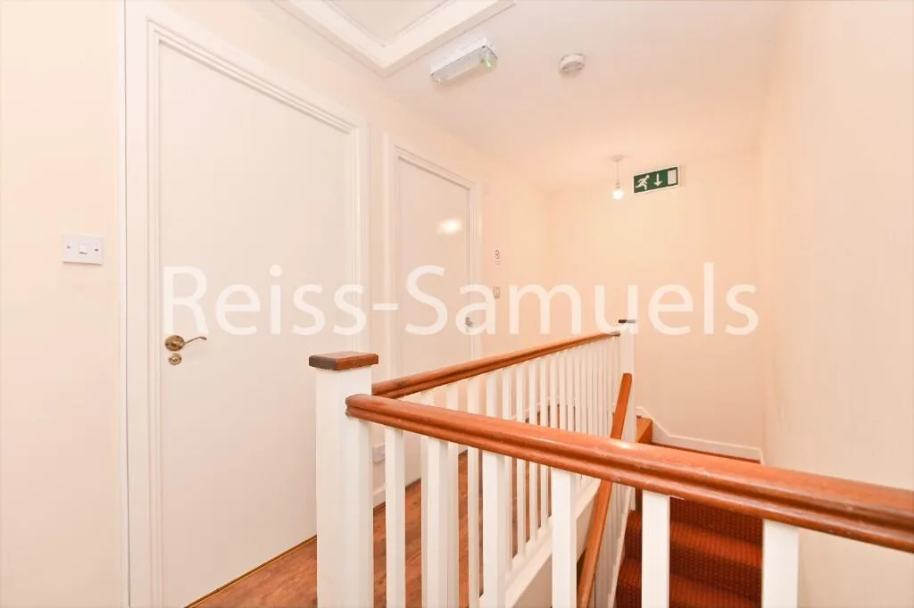 5 bedroom town house for rent