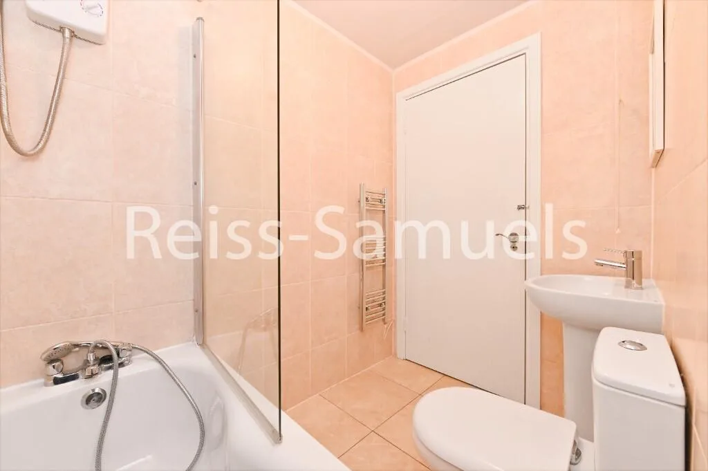 5 bedroom town house for rent