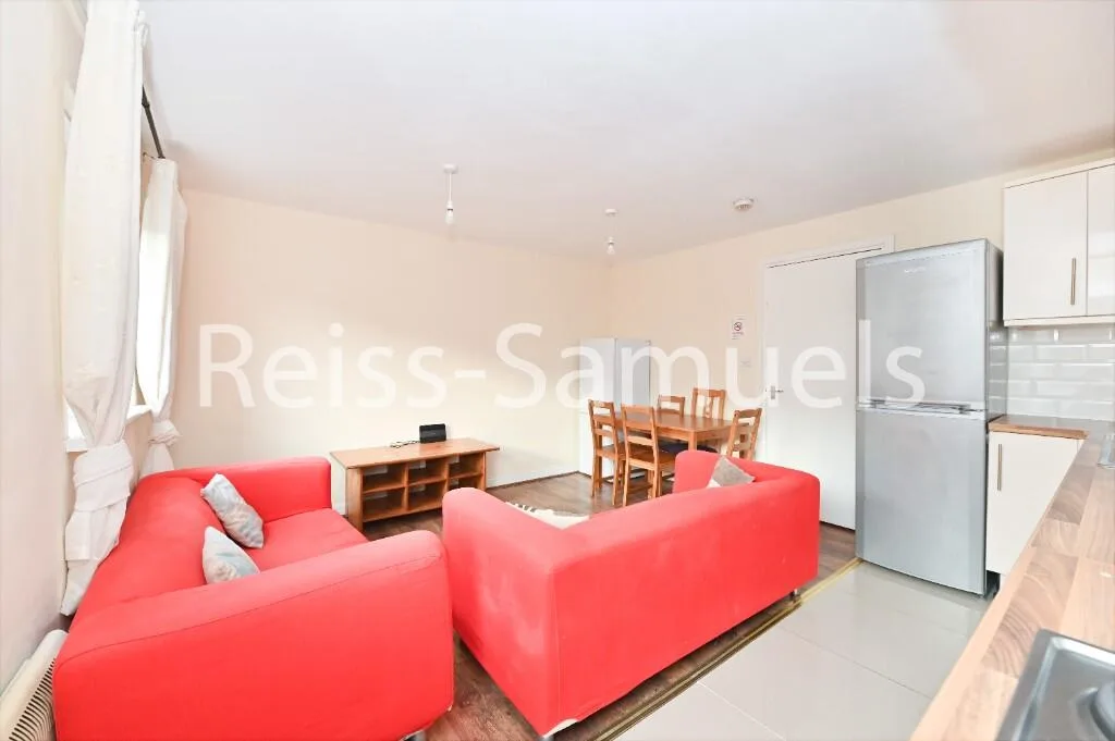 5 bedroom town house for rent
