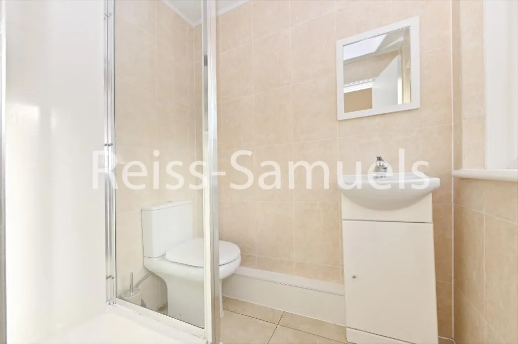 5 bedroom town house for rent
