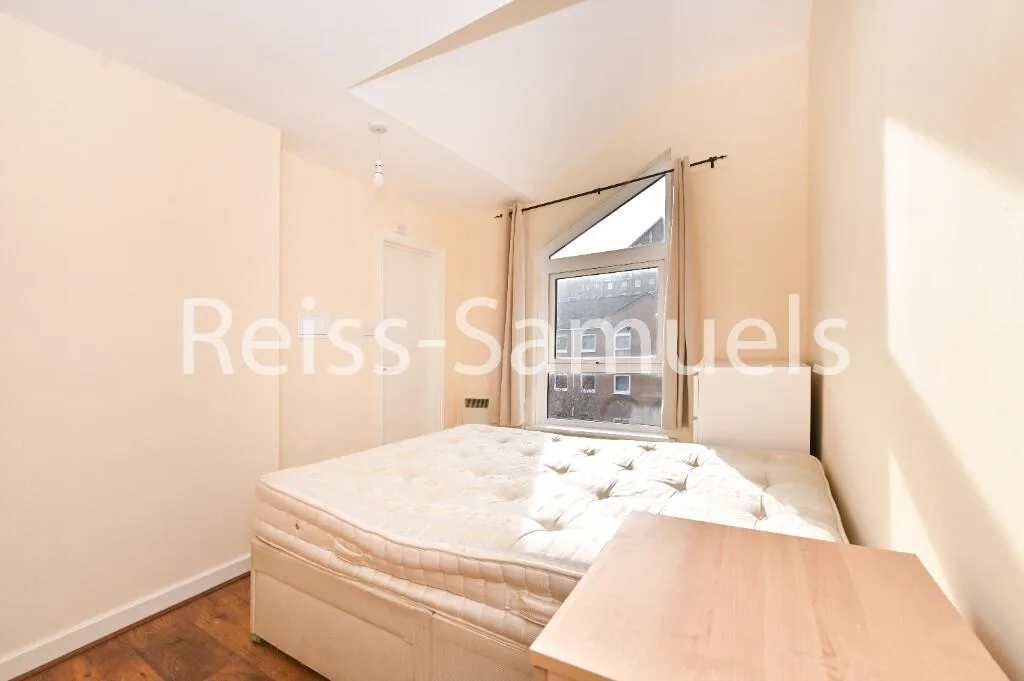 5 bedroom town house for rent