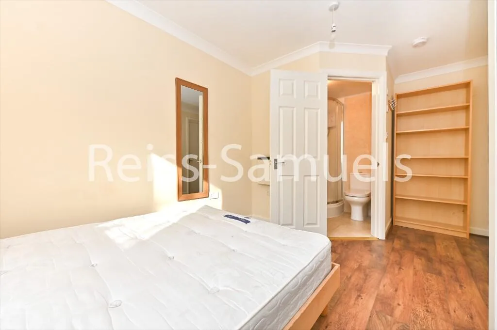 5 bedroom town house for rent