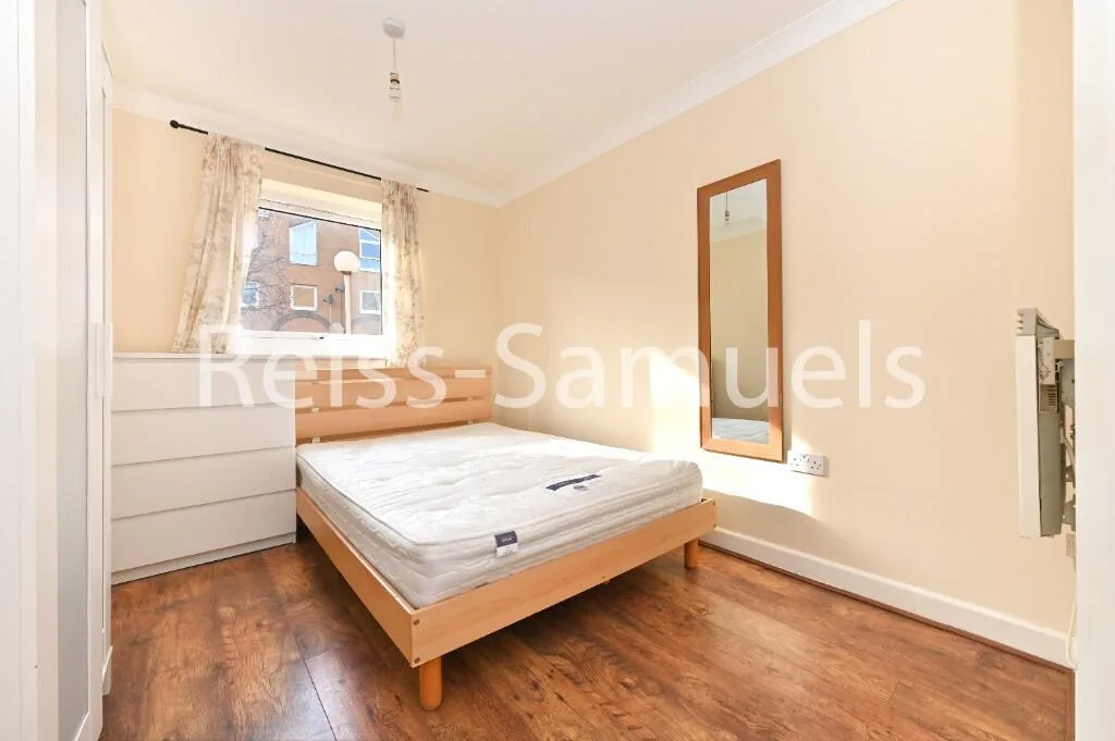 5 bedroom town house for rent