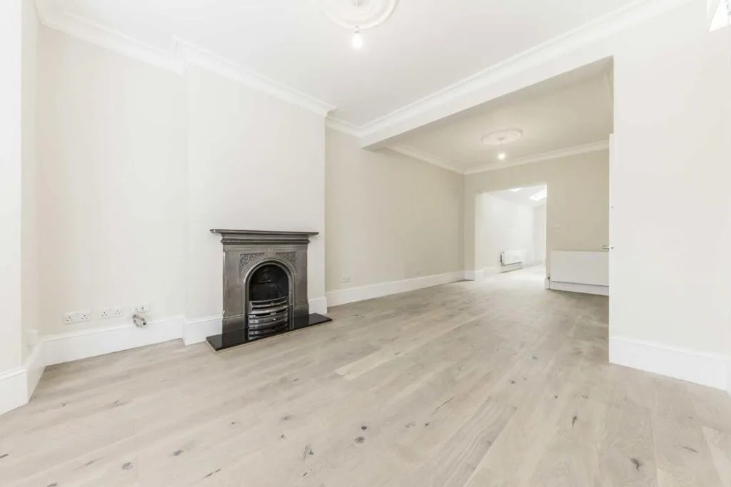 4 bedroom terraced house for rent