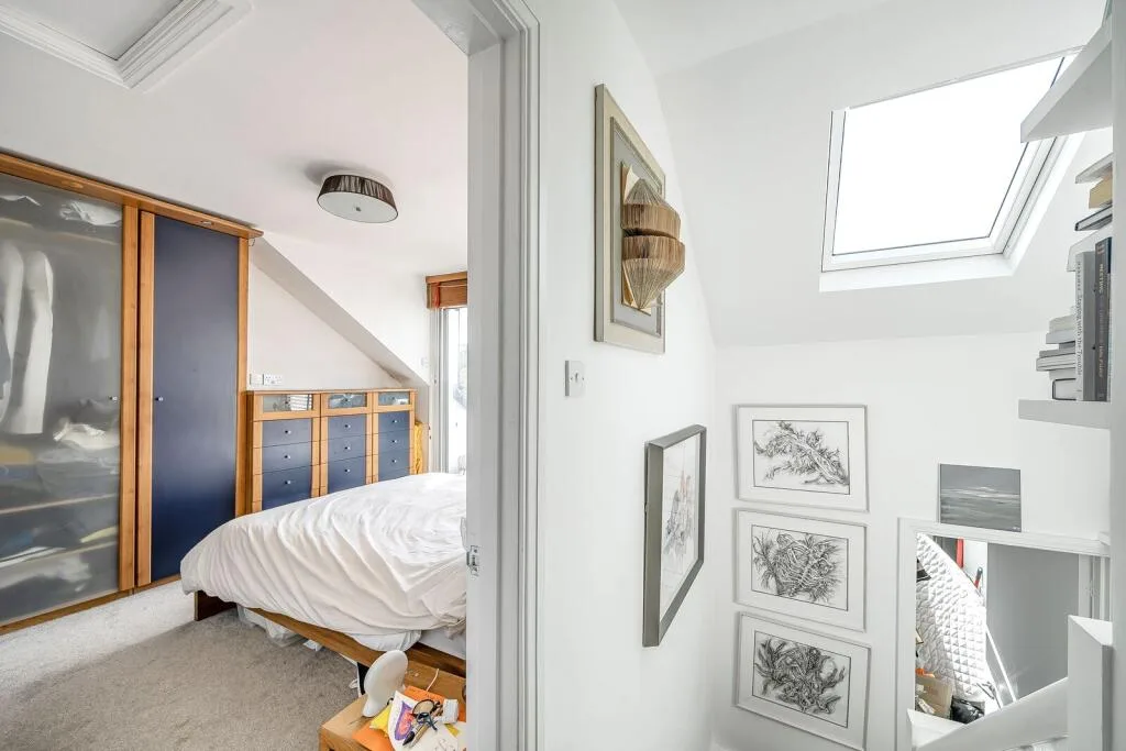 2 bedroom maisonette for rent