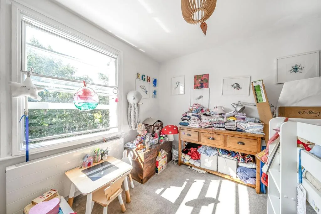 2 bedroom maisonette for rent