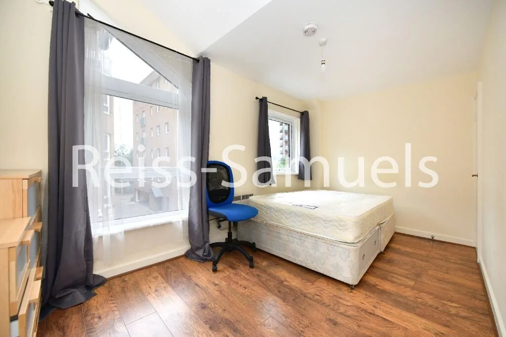 5 bedroom terraced house for rent