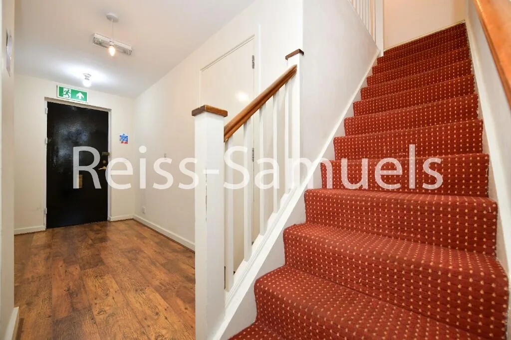 5 bedroom terraced house for rent