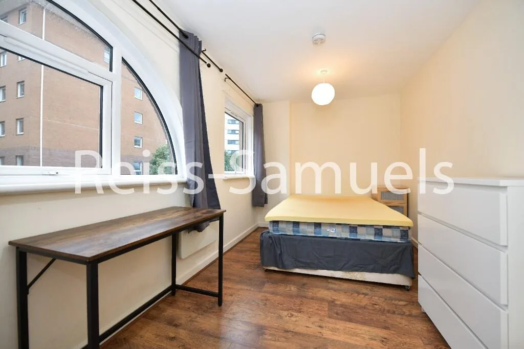 5 bedroom terraced house for rent