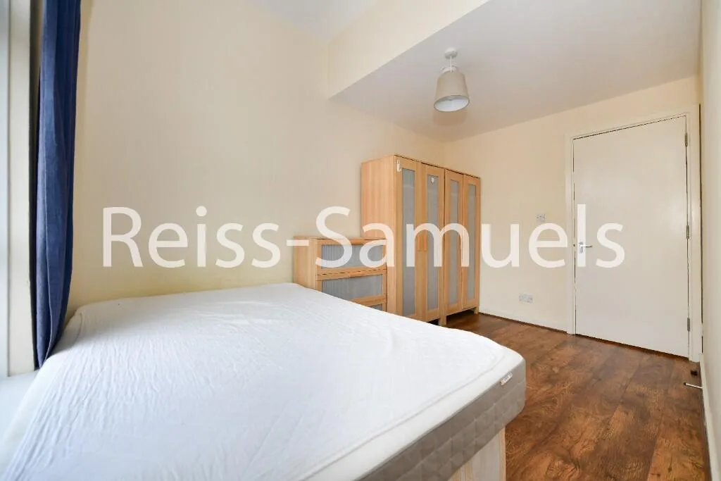 5 bedroom terraced house for rent