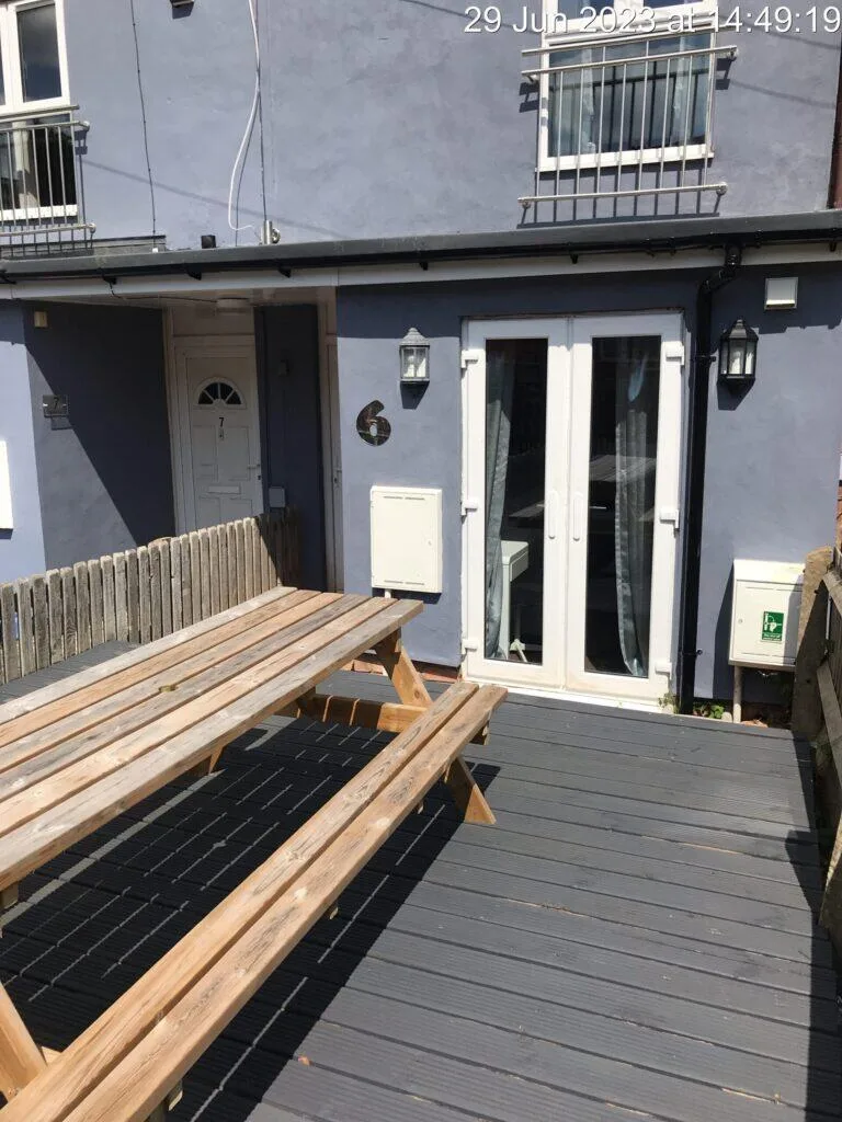 6 bedroom terraced house for rent