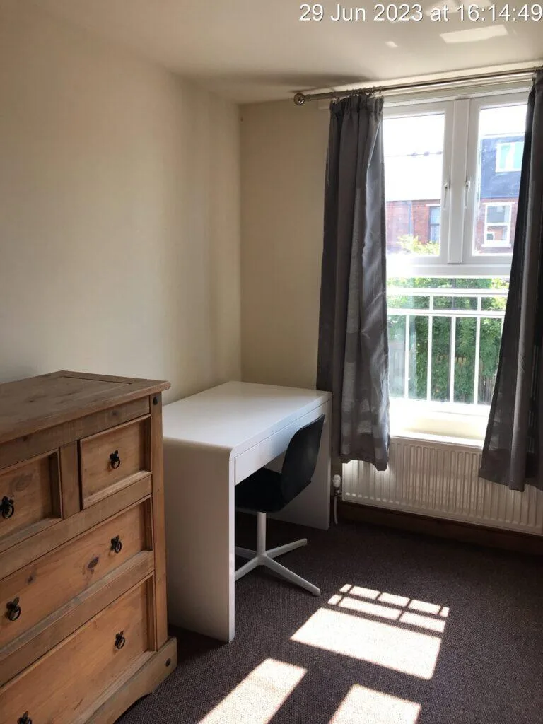 6 bedroom terraced house for rent