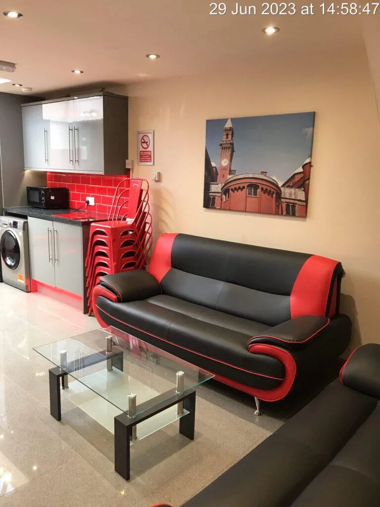 6 bedroom terraced house for rent