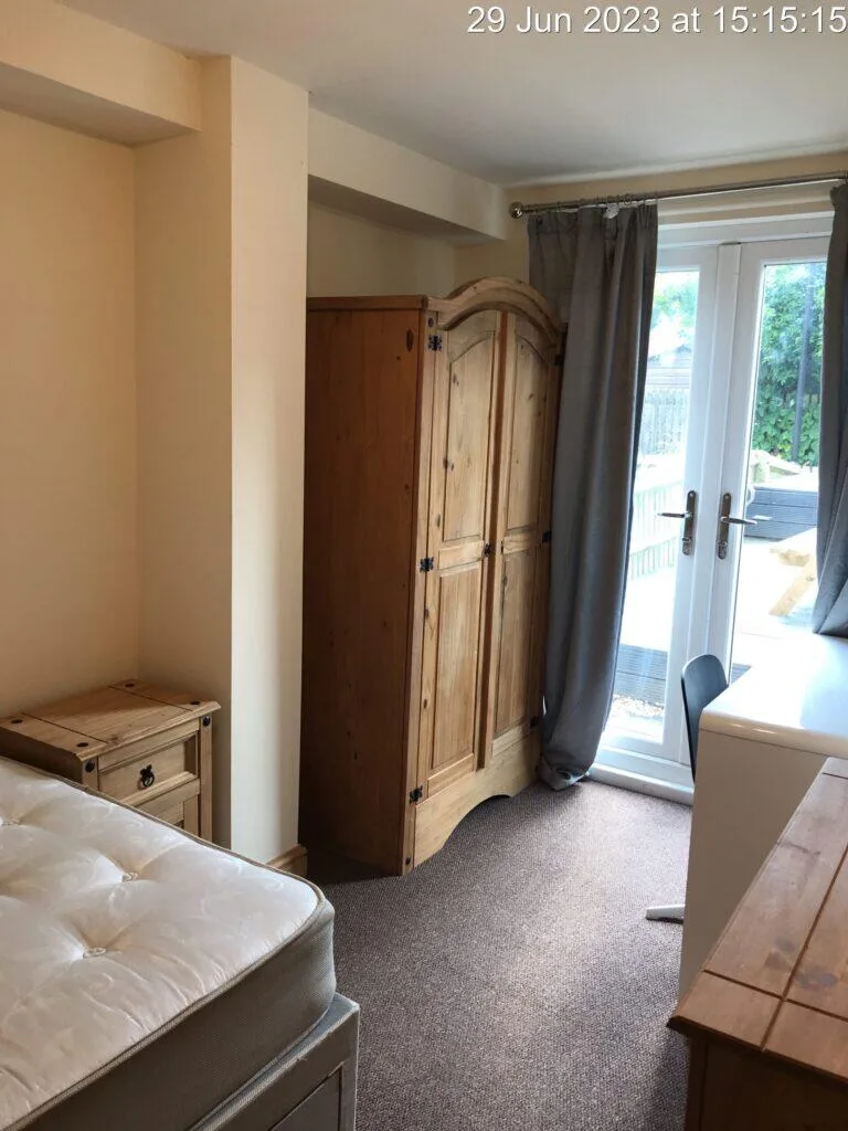 6 bedroom terraced house for rent
