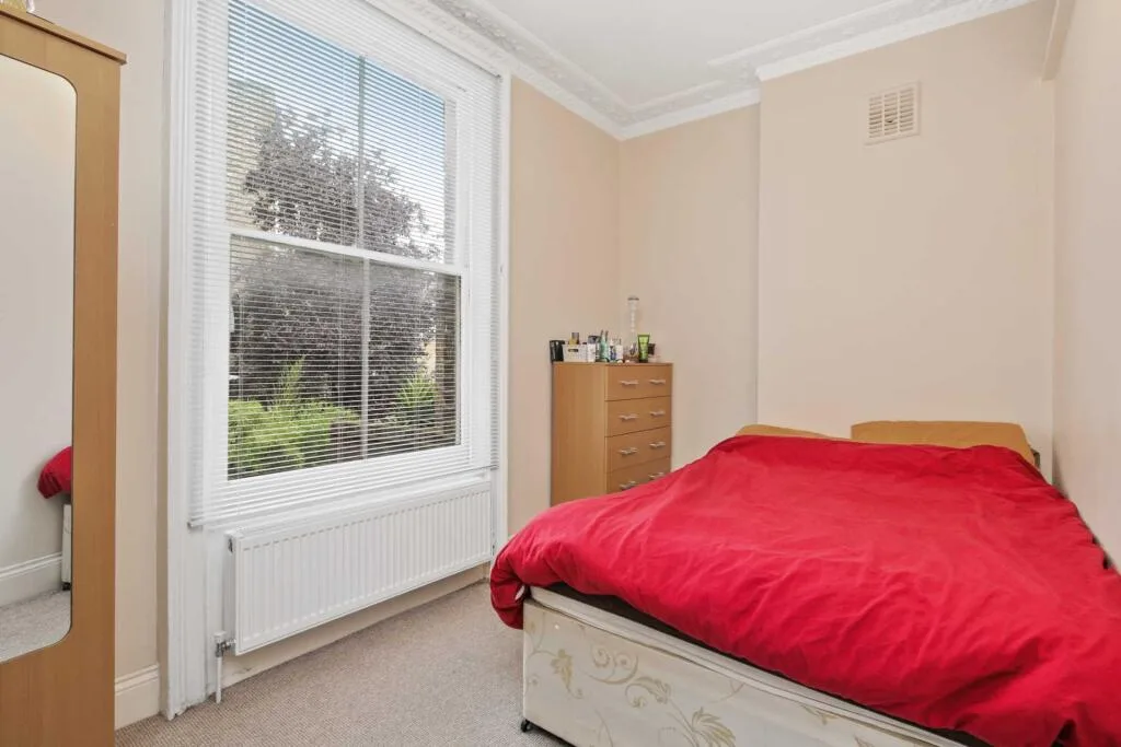 3 bedroom maisonette for rent