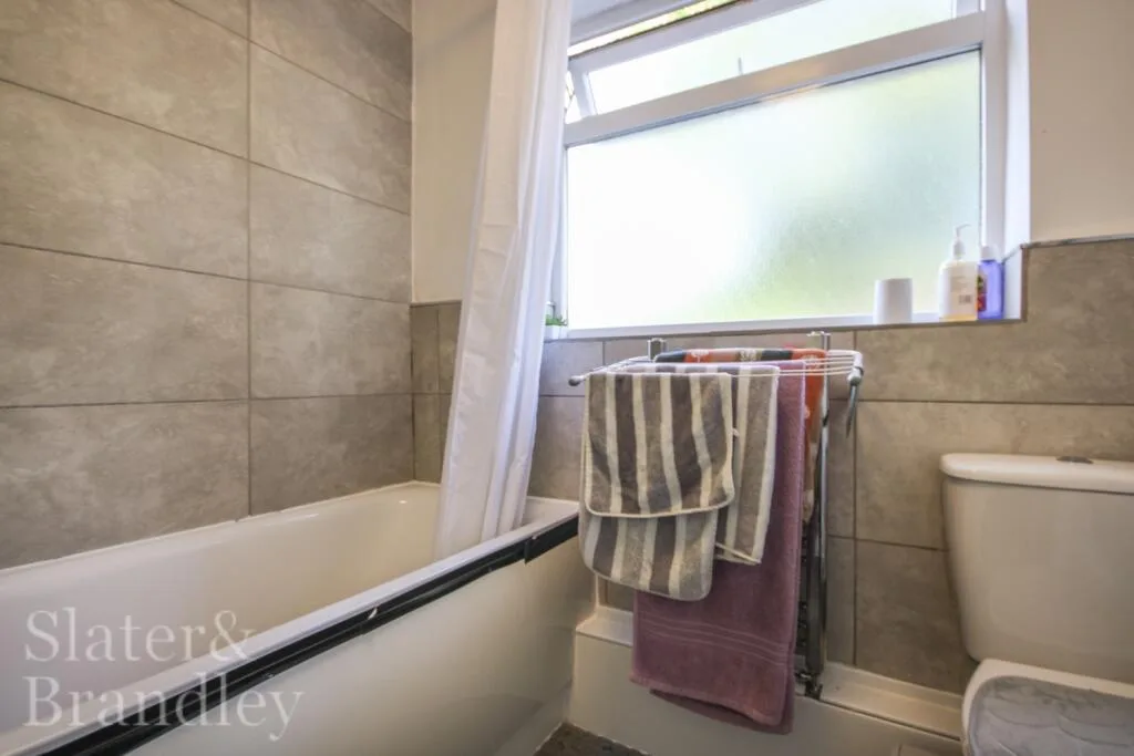 1 bedroom house share for rent