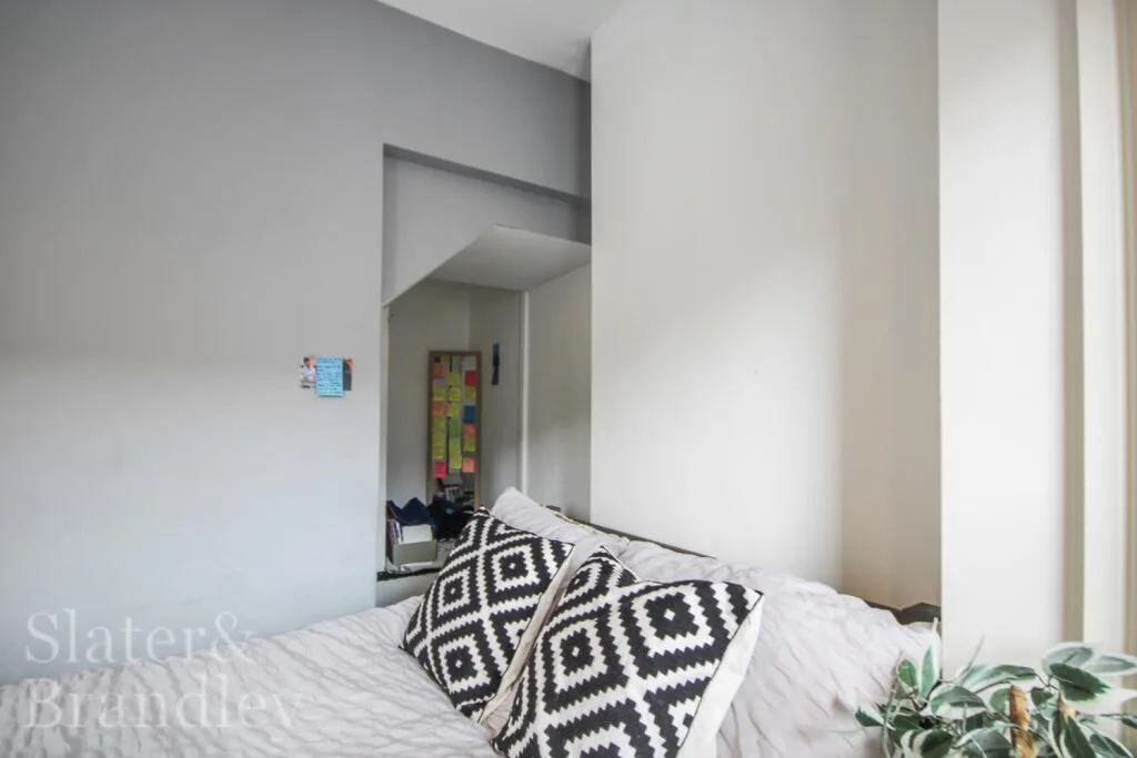 1 bedroom house share for rent