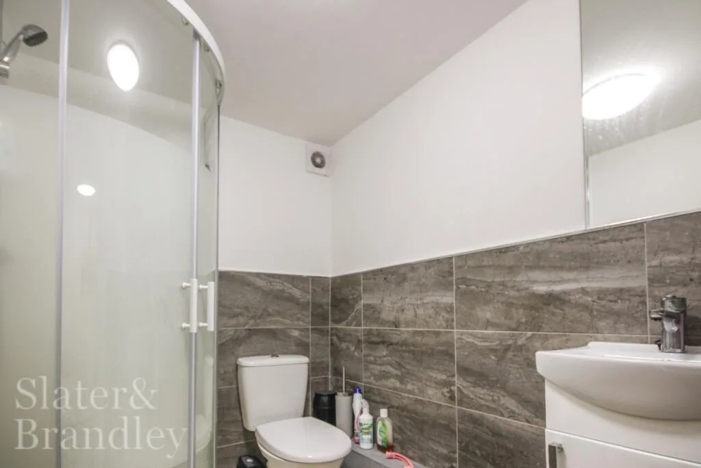 1 bedroom house share for rent