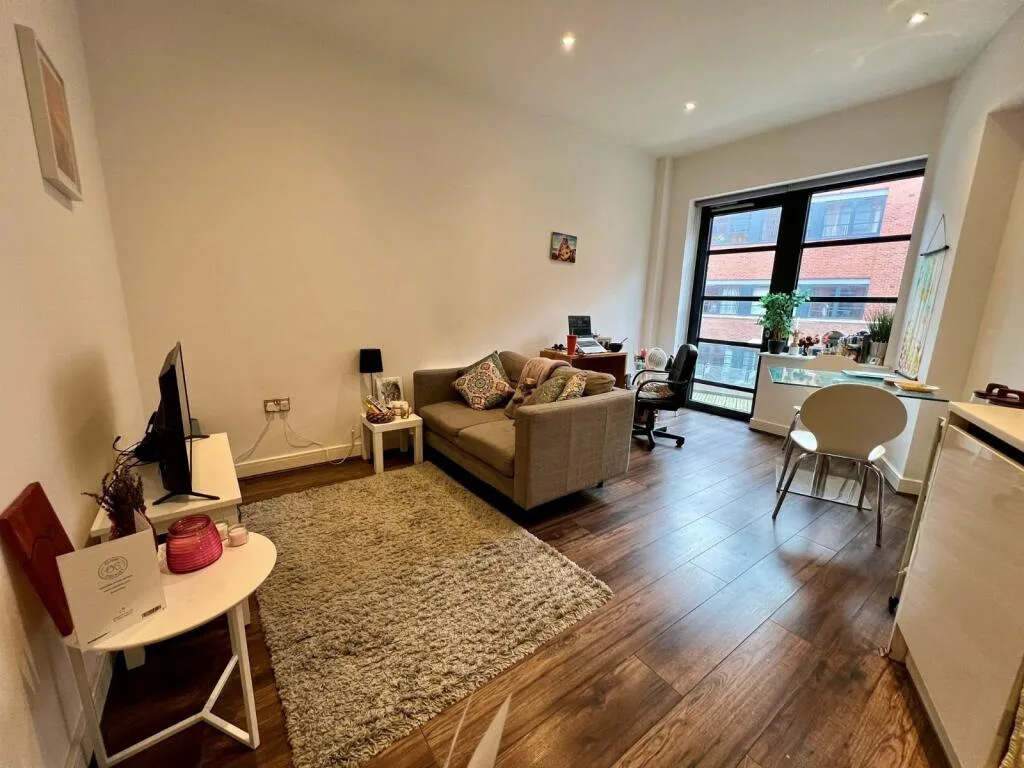 Studio flat for rent